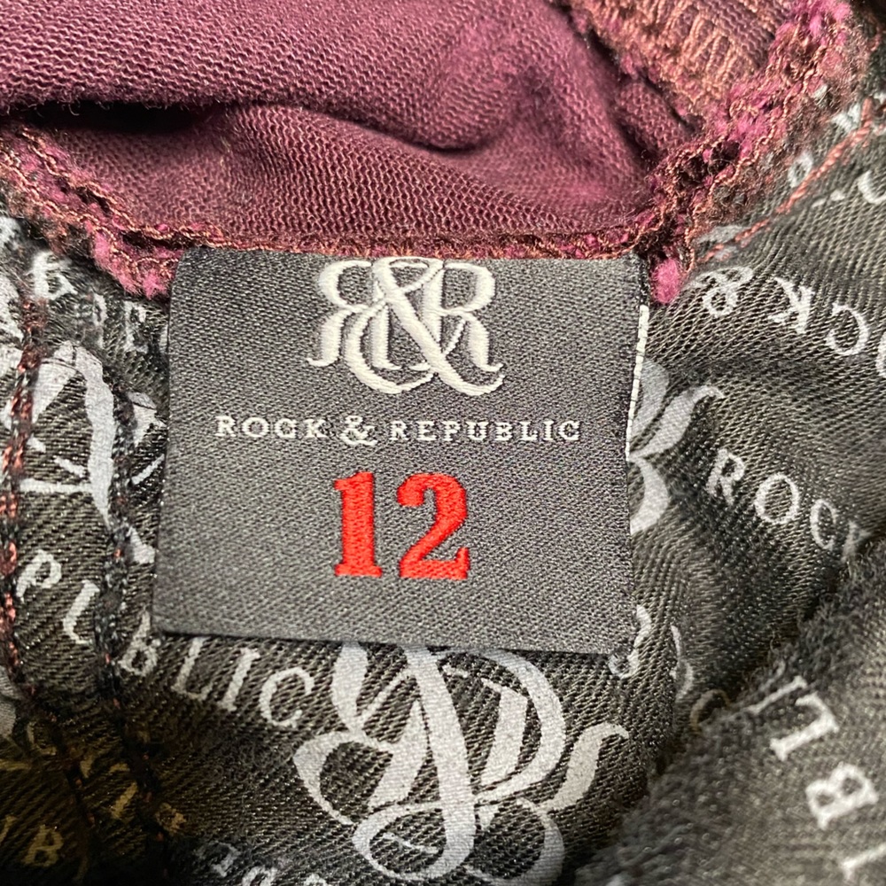 Rock & Republic maroon jeans size 12 women side zippers - Picture 2 of 7